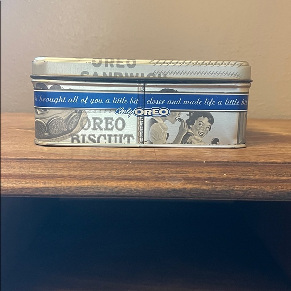 Vintage 1999 Oreo Tin - Picture 6 of 11